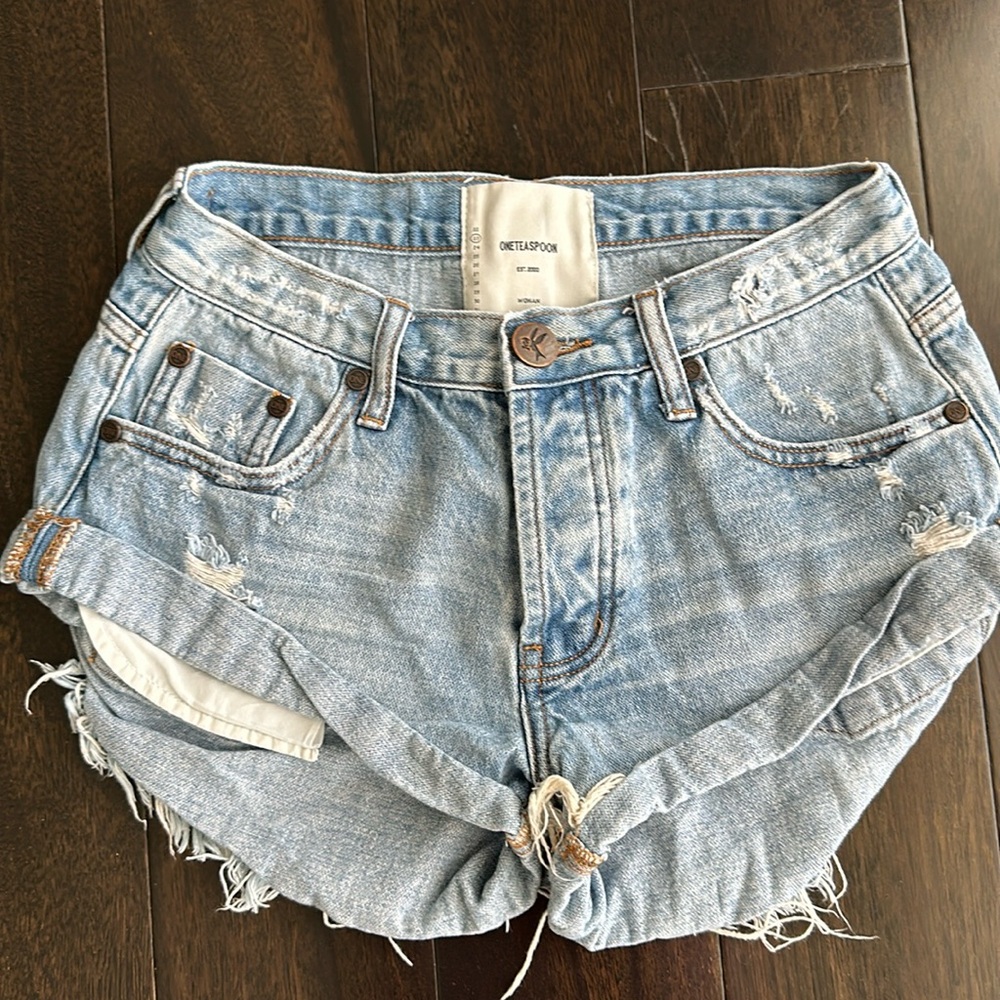 One teaspoon Jean shorts size 23 excellent